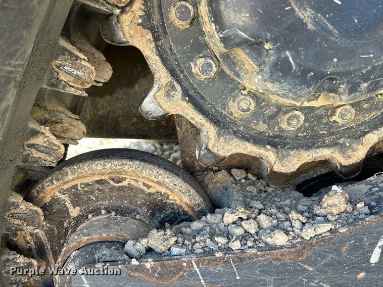 image for item NR9274 2019 Bobcat T450  tracked skid steer loader