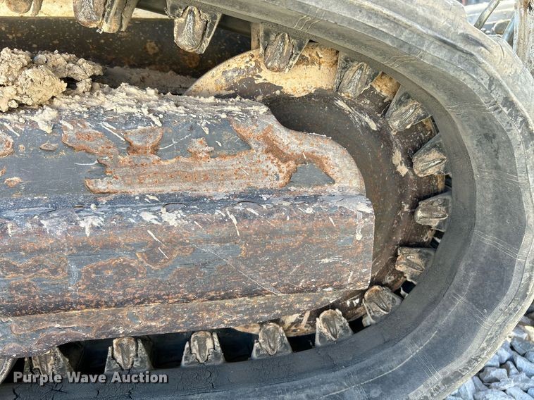 image for item NR9274 2019 Bobcat T450  tracked skid steer loader