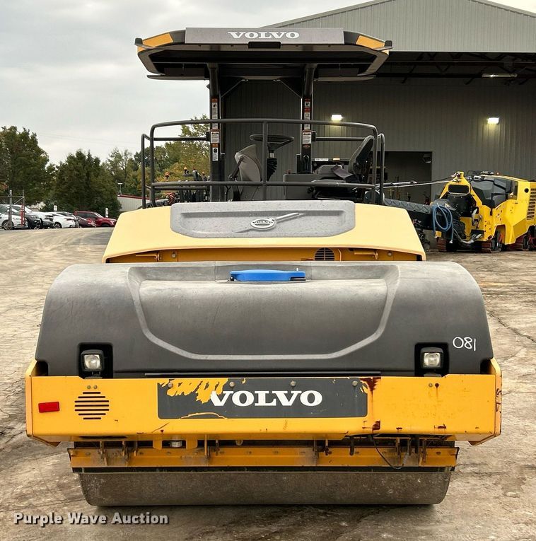 image for item NR9276 2015 Volvo DD120B  double drum roller