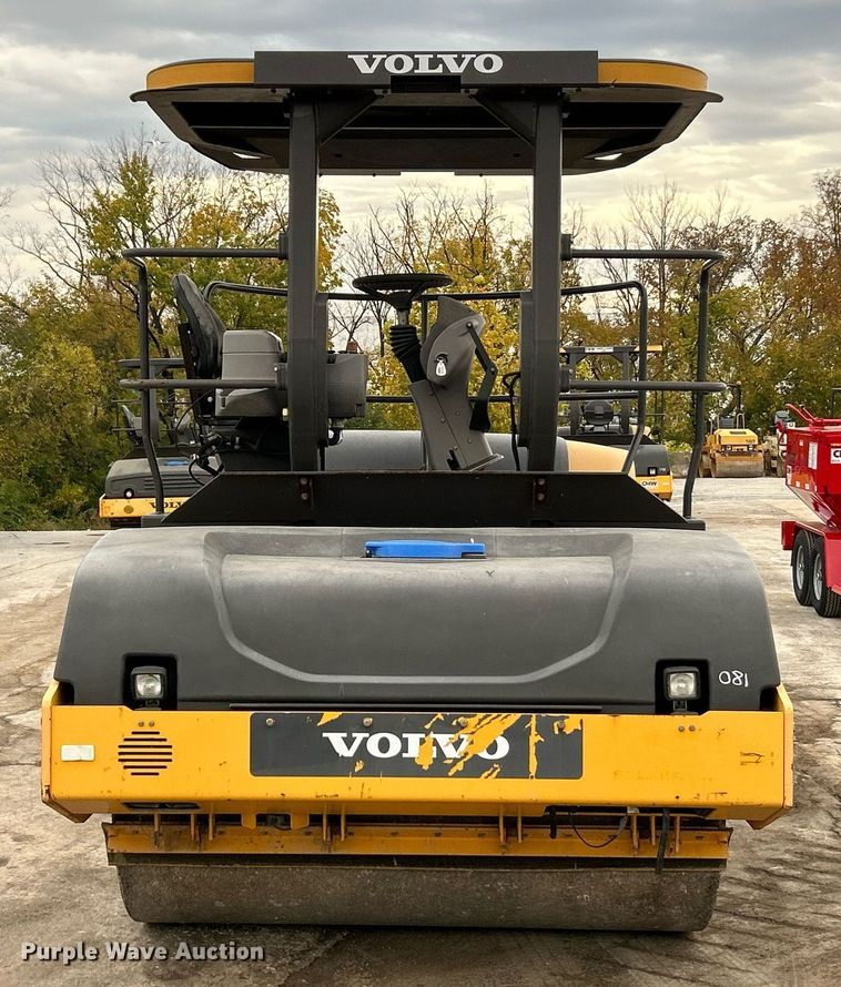 image for item NR9276 2015 Volvo DD120B  double drum roller