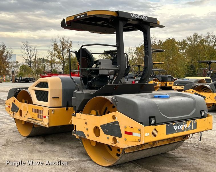 image for item NR9276 2015 Volvo DD120B  double drum roller