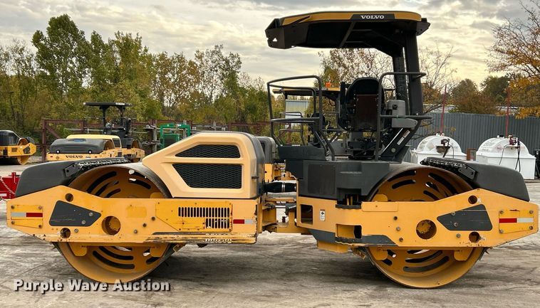 image for item NR9276 2015 Volvo DD120B  double drum roller