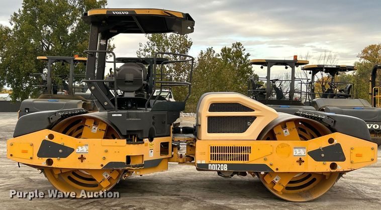 image for item NR9276 2015 Volvo DD120B  double drum roller