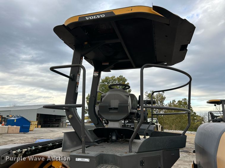 image for item NR9276 2015 Volvo DD120B  double drum roller