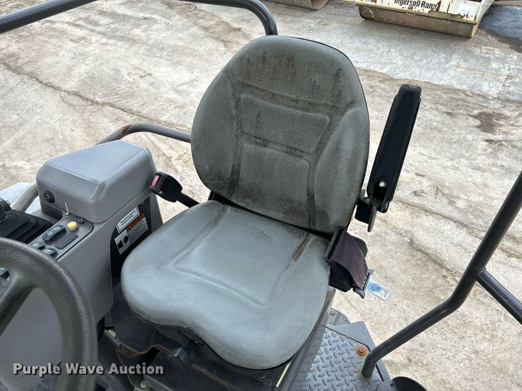 image for item NR9276 2015 Volvo DD120B  double drum roller