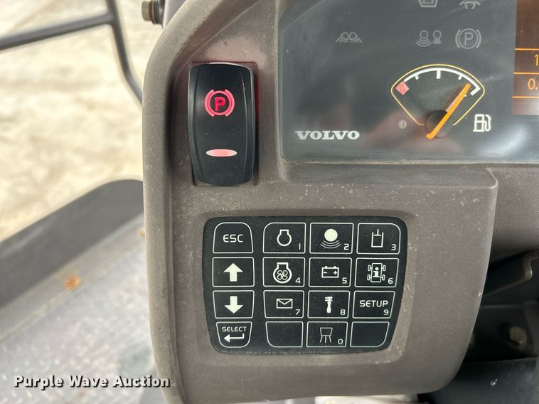 image for item NR9276 2015 Volvo DD120B  double drum roller