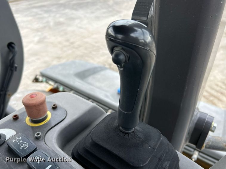 image for item NR9276 2015 Volvo DD120B  double drum roller