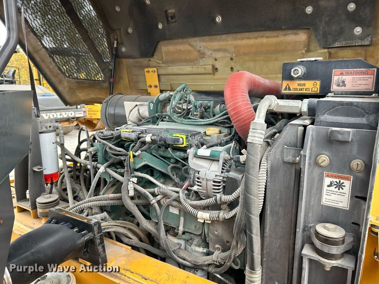 image for item NR9276 2015 Volvo DD120B  double drum roller