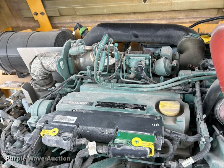 image for item NR9276 2015 Volvo DD120B  double drum roller