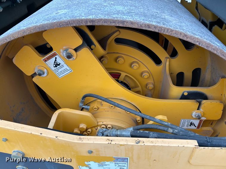 image for item NR9276 2015 Volvo DD120B  double drum roller