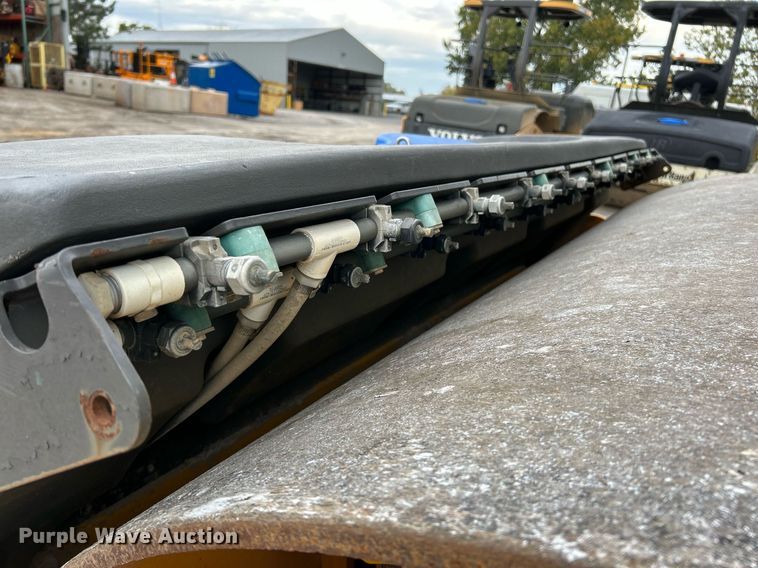 image for item NR9276 2015 Volvo DD120B  double drum roller