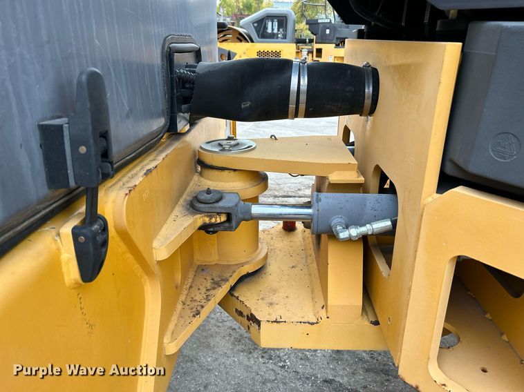 image for item NR9276 2015 Volvo DD120B  double drum roller