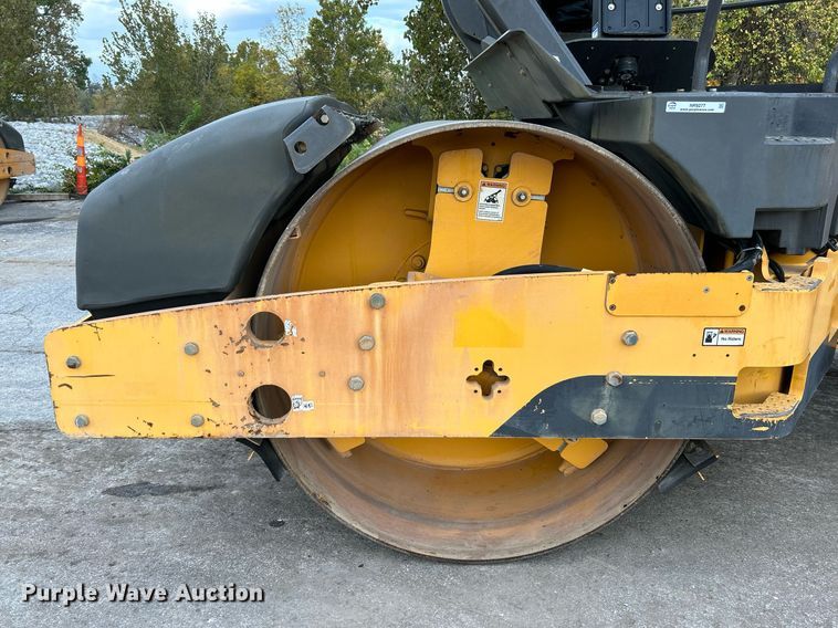 image for item NR9277 2016 Volvo DD140 HF 8 Amplitude  double drum roller