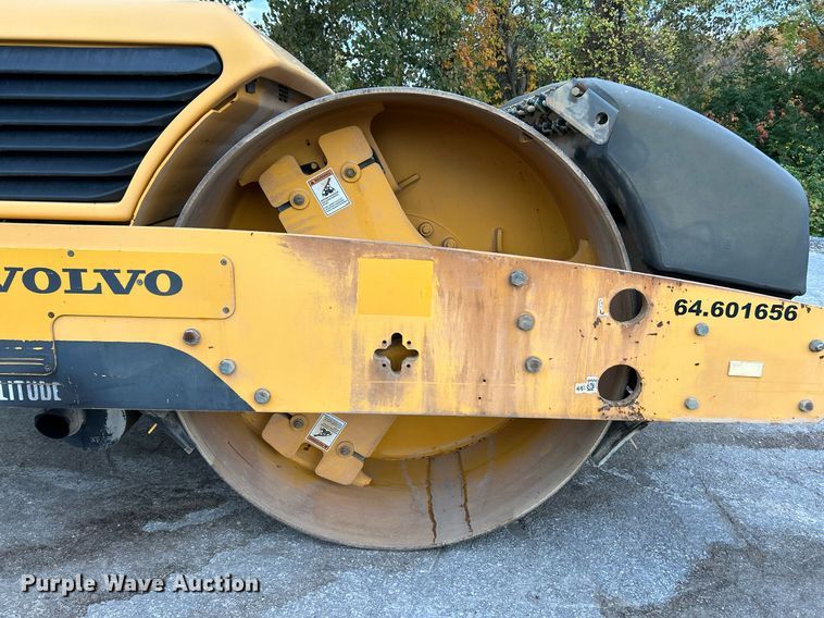 image for item NR9277 2016 Volvo DD140 HF 8 Amplitude  double drum roller