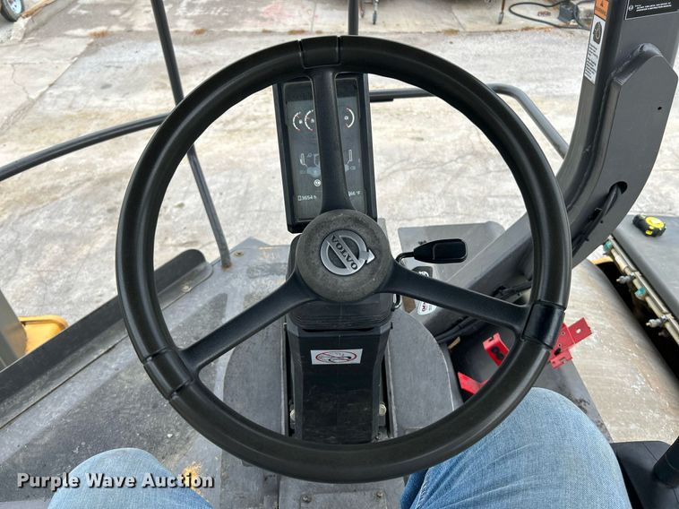 image for item NR9278 2017 Volvo DD120C  double drum roller