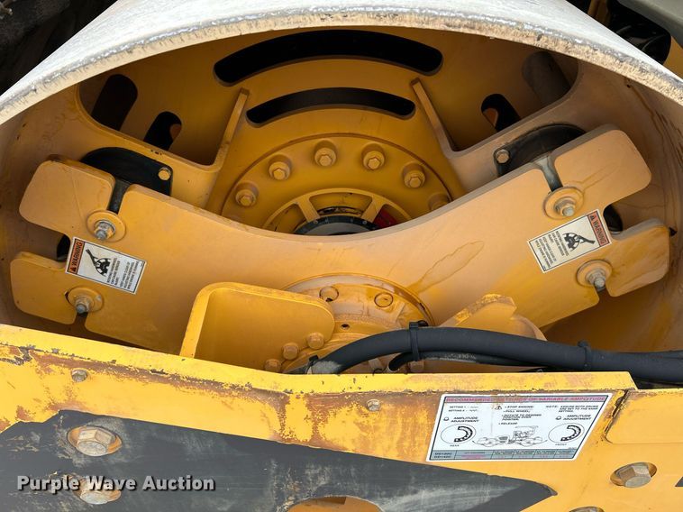 image for item NR9278 2017 Volvo DD120C  double drum roller