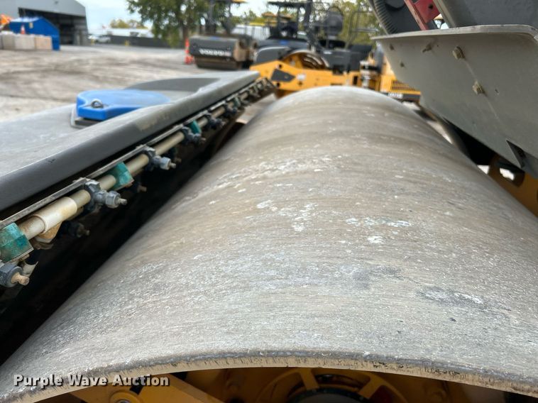 image for item NR9278 2017 Volvo DD120C  double drum roller