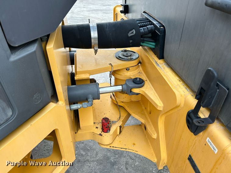 image for item NR9278 2017 Volvo DD120C  double drum roller