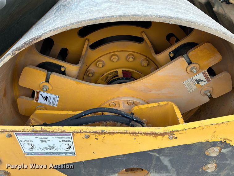 image for item NR9278 2017 Volvo DD120C  double drum roller