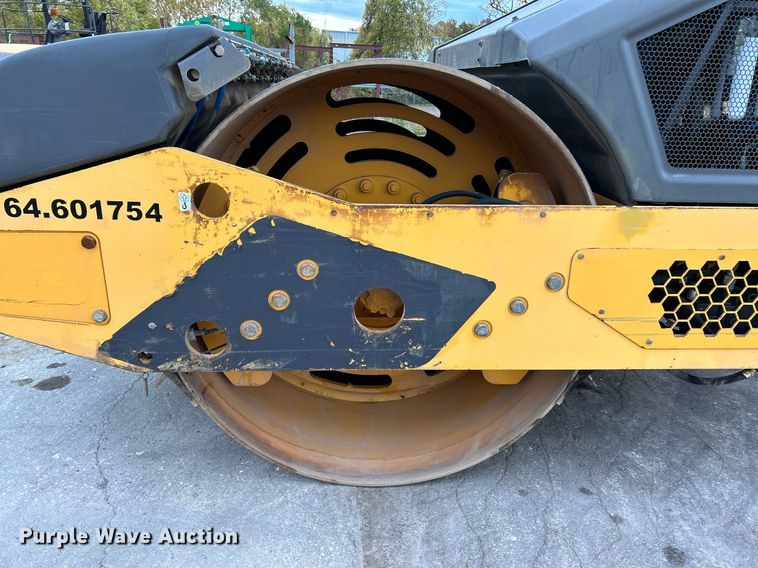 image for item NR9278 2017 Volvo DD120C  double drum roller