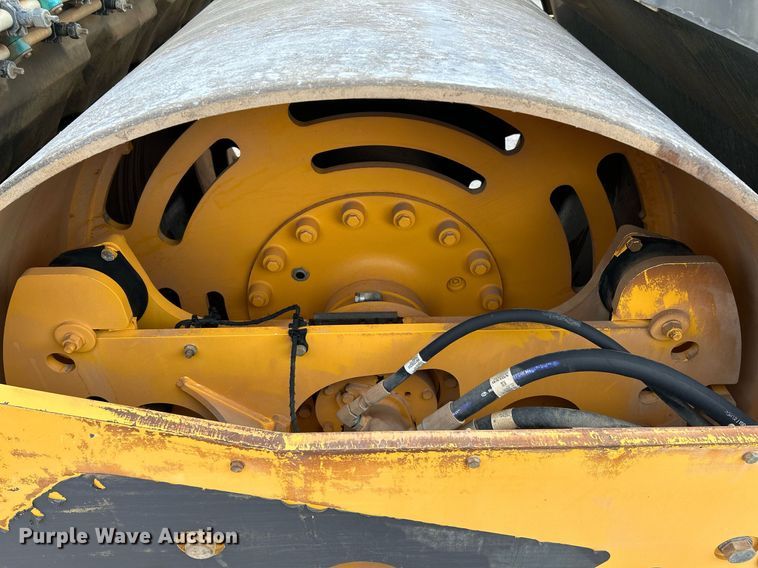 image for item NR9278 2017 Volvo DD120C  double drum roller