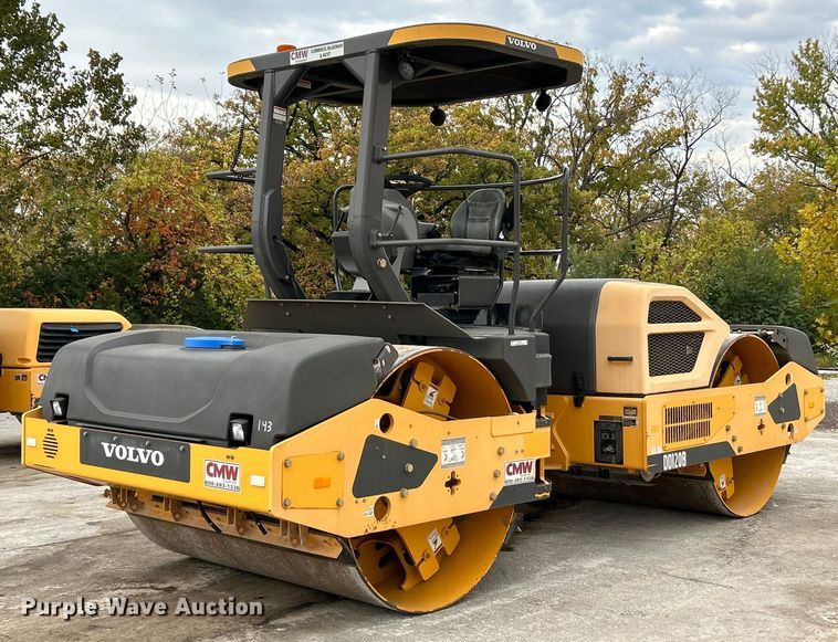 image for item NR9279 2016 Volvo DD120B  double drum roller