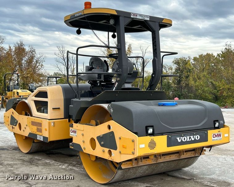 image for item NR9279 2016 Volvo DD120B  double drum roller