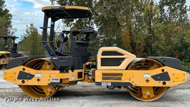 image for item NR9279 2016 Volvo DD120B  double drum roller