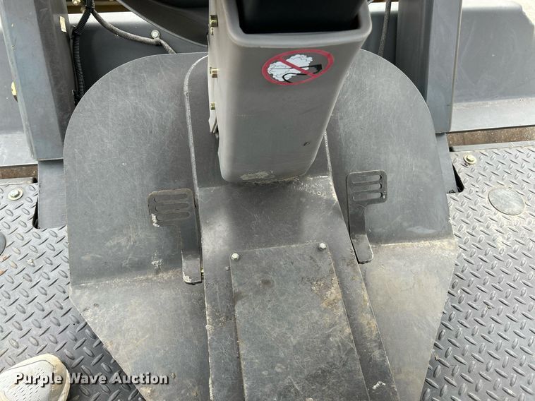 image for item NR9279 2016 Volvo DD120B  double drum roller