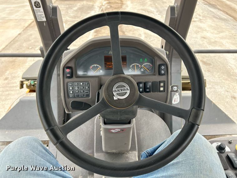 image for item NR9279 2016 Volvo DD120B  double drum roller