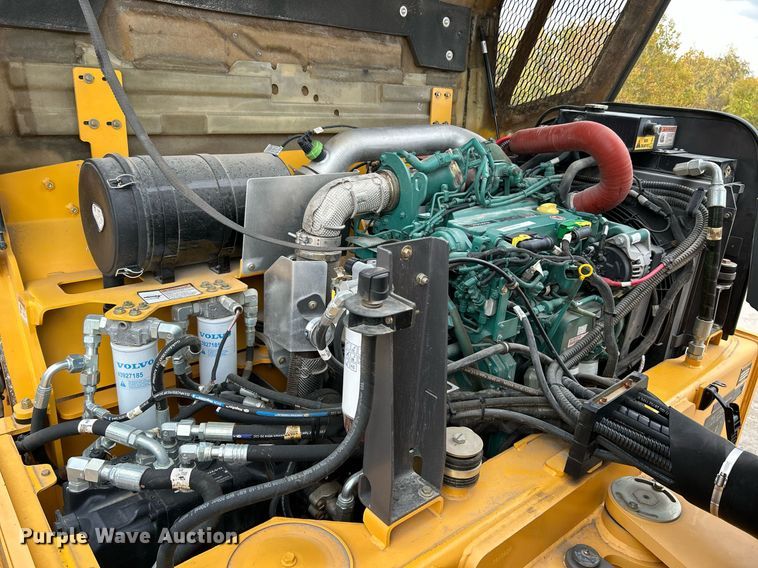 image for item NR9279 2016 Volvo DD120B  double drum roller