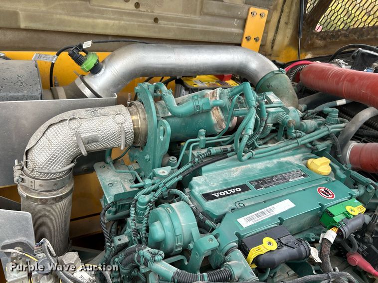 image for item NR9279 2016 Volvo DD120B  double drum roller