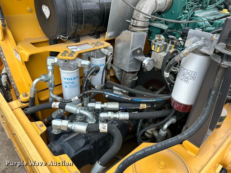 image for item NR9279 2016 Volvo DD120B  double drum roller