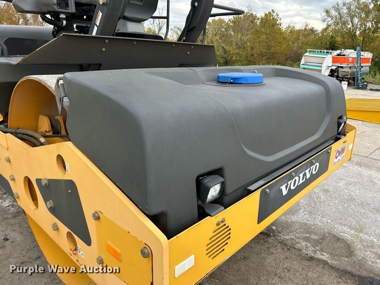 image for item NR9279 2016 Volvo DD120B  double drum roller