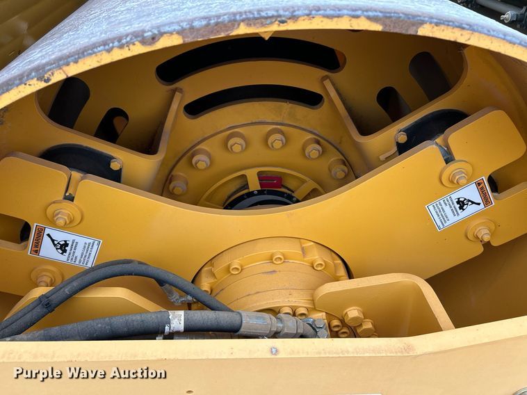 image for item NR9279 2016 Volvo DD120B  double drum roller