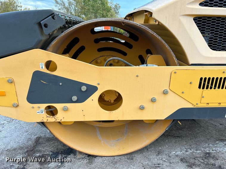 image for item NR9279 2016 Volvo DD120B  double drum roller