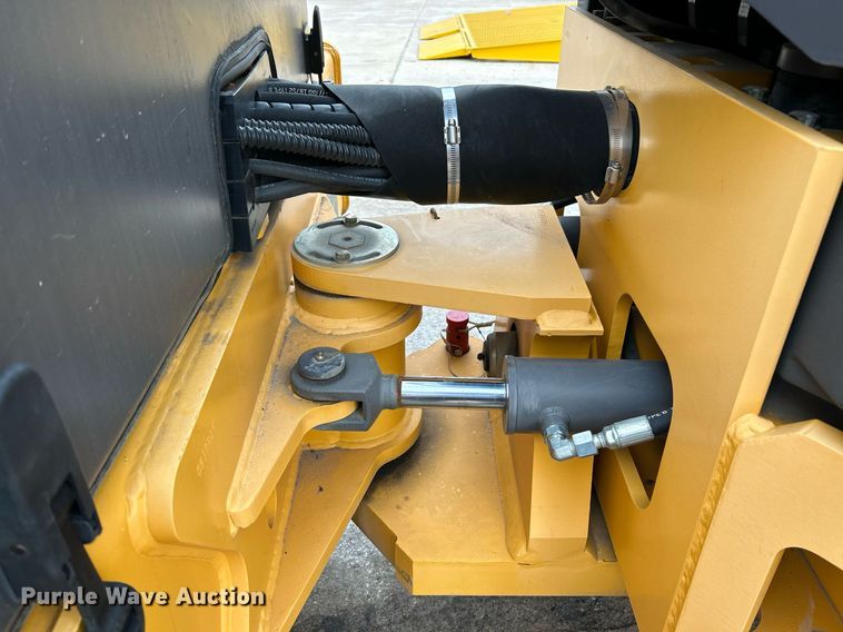 image for item NR9279 2016 Volvo DD120B  double drum roller