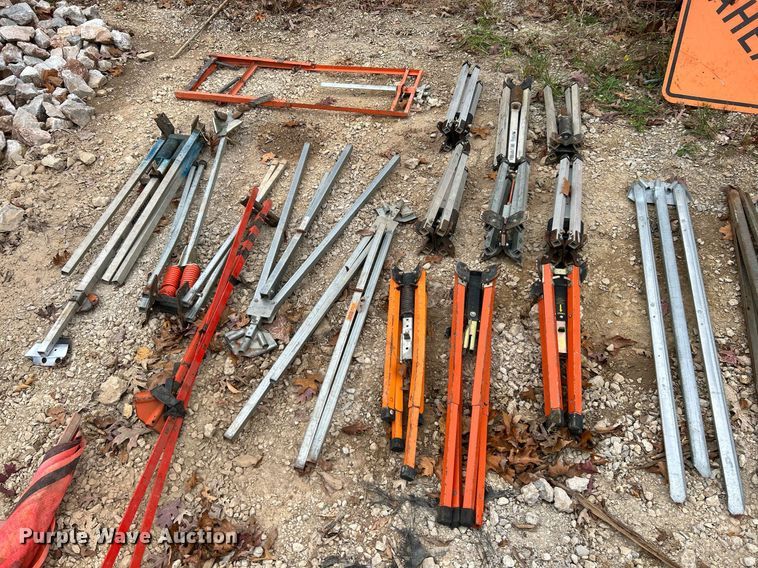 image for item NR9298 Traffic control equipment