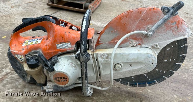 image for item NR9299 Concrete equipment