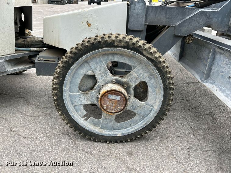 image for item NR9301 Somero S-940  laser screed