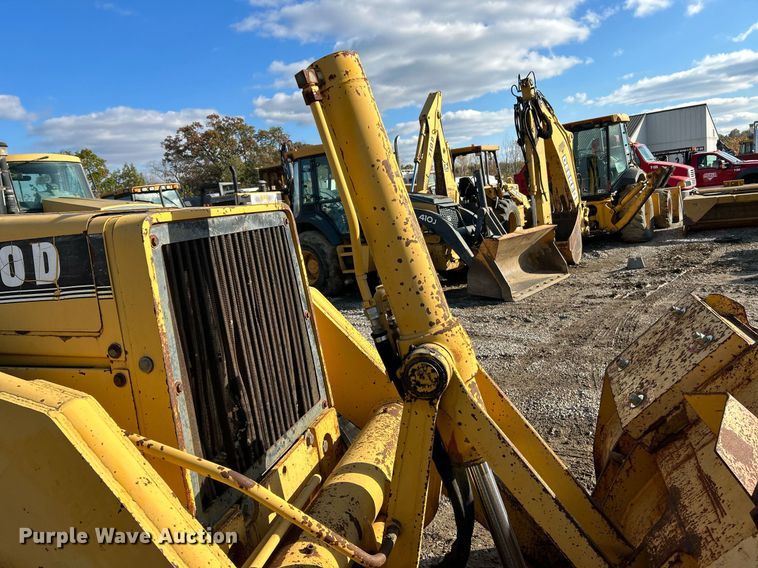 image for item NR9317 1997 John Deere 710D  backhoe