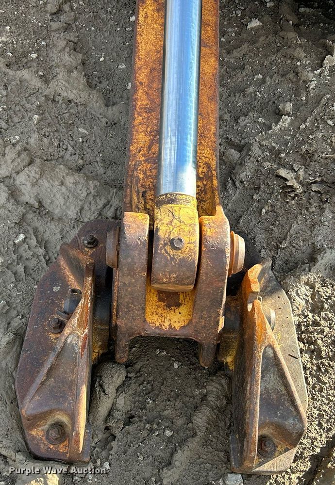 image for item NR9317 1997 John Deere 710D  backhoe