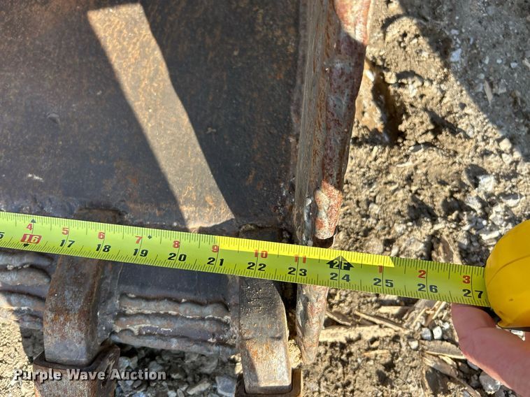 image for item NR9317 1997 John Deere 710D  backhoe