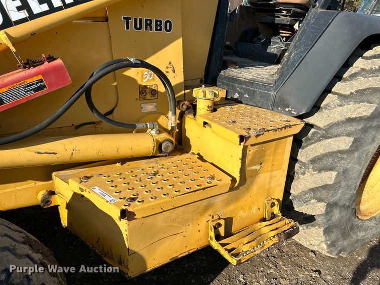 image for item NR9317 1997 John Deere 710D  backhoe