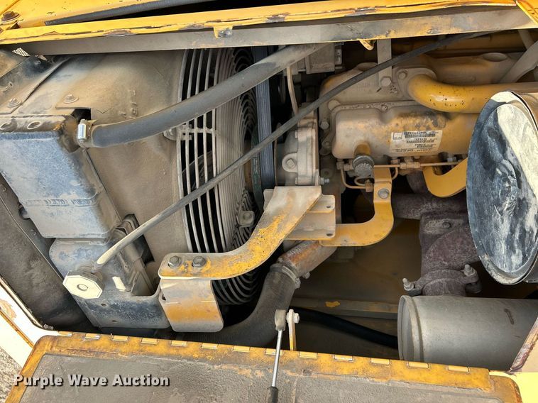 image for item NR9317 1997 John Deere 710D  backhoe