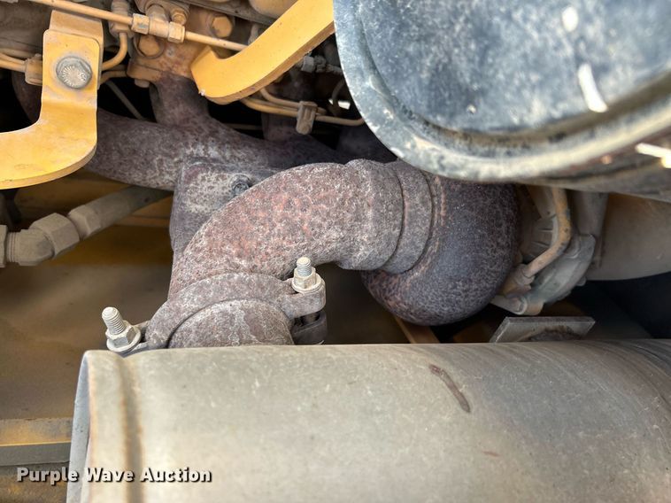 image for item NR9317 1997 John Deere 710D  backhoe