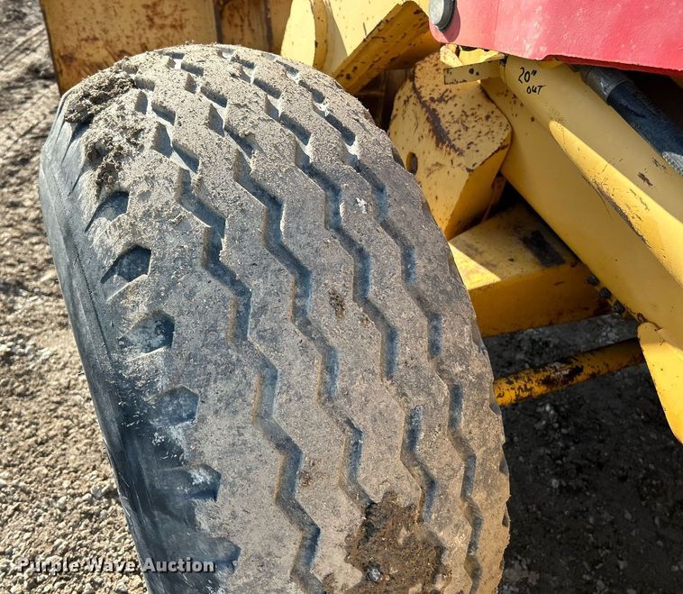 image for item NR9317 1997 John Deere 710D  backhoe