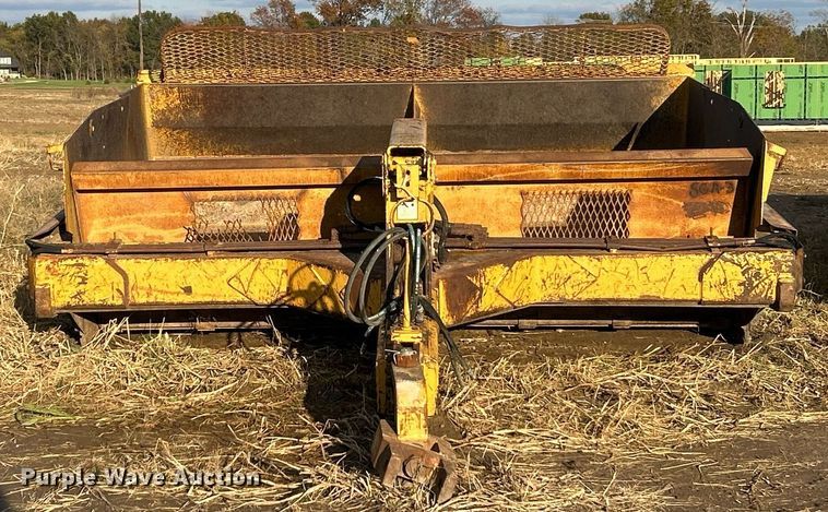 image for item NR9319 2003 Reynolds 17CS12  scraper