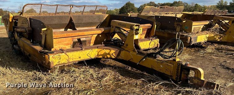 image for item NR9319 2003 Reynolds 17CS12  scraper