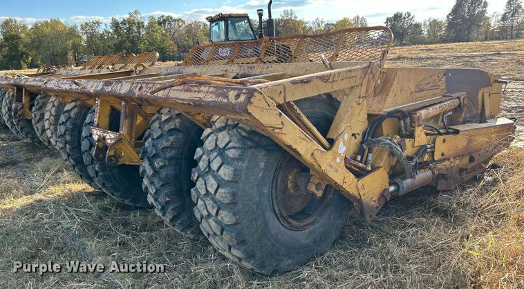 image for item NR9319 2003 Reynolds 17CS12  scraper